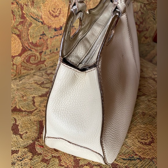 Vintage Tod’s Leather Handbag - Picture 13 of 16